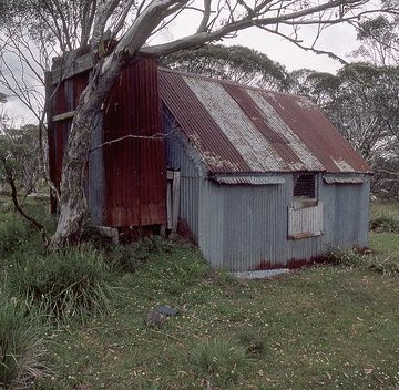 CRB Dinner Plain refuge hut 1924, Alpine Huts Survey 1994