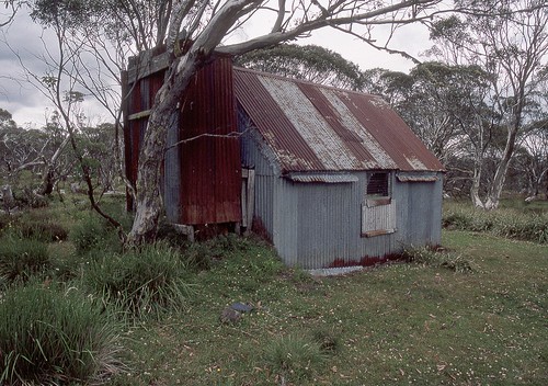 CRB Dinner Plain refuge hut 1924, Alpine Huts Survey 1994