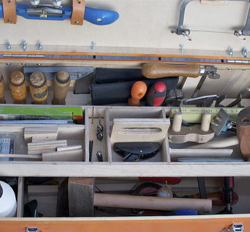 Tool chest with the tray in