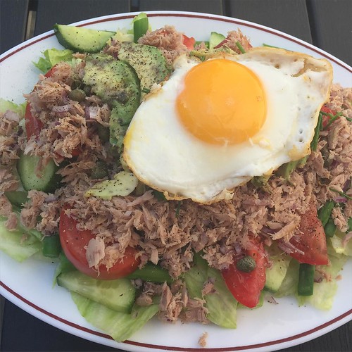 #tuna#salad with #fried#egg #weightloss  #weightlossexpert #weightlossexpertguide #weightlossexpertguide.com #diet #keto #ketogenic#diet  #lchf #lowcarb #paleo #dinner #lunch #leftovers #plainandsimple #eatclean #nofancystuff #ilovefood #ihatediet #qualit