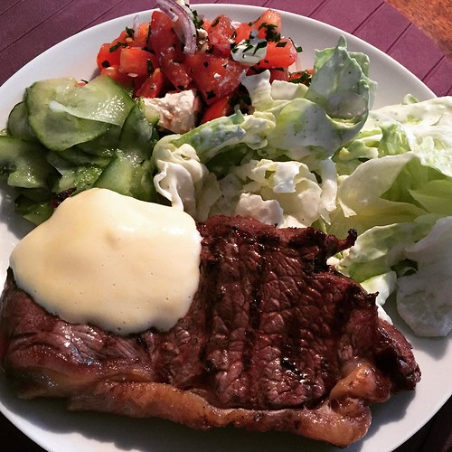 #grill#steak #bbq #bernaise #tomato#salad #grandmarsalad #cucumber#salad #weightloss  #weightlossexpert #weightlossexpertguide #weightlossexpertguide.com #diet #keto #ketogenic#diet  #lchf #lowcarb #paleo #dinner #lunch #leftovers #plainandsimple #eatclea