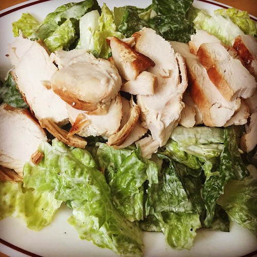 #chicken#Caesar#salad #weightloss  #weightlossexpert #weightlossexpertguide #weightlossexpertguide.com #diet #keto #ketogenic#diet  #lchf #lowcarb #paleo #dinner #lunch #leftovers #plainandsimple #eatclean #nofancystuff #ilovefood #ihatediet #qualityfood