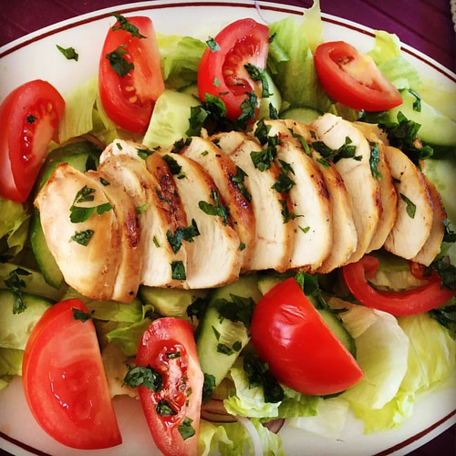 #Chicken #salad #weightloss  #weightlossexpert #weightlossexpertguide #weightlossexpertguide.com #diet #keto #ketogenic#diet  #lchf #lowcarb #paleo #dinner #lunch #leftovers #plainandsimple #eatclean #nofancystuff #ilovefood #ihatediet #qualityfood #fitne