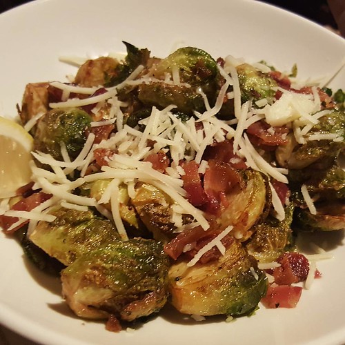 Fried brussel sprouts with cheese and and bacon. What could be better?  #LazyLowCarb #keto #bacon #brusselsprouts #cheese #food #instafood #weightloss #diet #yum #veggies #lchf #lowcarb #atkins