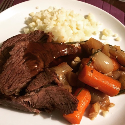 #roastbeef #slowcooked #weightloss  #weightlossexpert #weightlossexpertguide #weightlossexpertguide.com #diet #keto #ketogenic#diet  #lchf #lowcarb #paleo #dinner #lunch #plainandsimple #eatclean #nofancystuff #ilovefood #ihatediet #qualityfood #fitness #