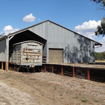 Lucindale. The railway yards and station are now a museum. The line from Naracoorte to Kingston was built in 1876. Lucindale was the only town surveyed on the rail line.