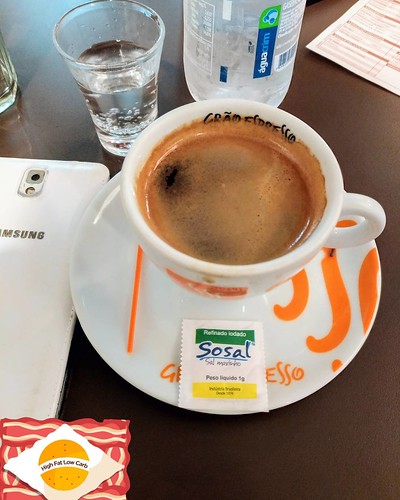 kit sobrevivência de jejum prolongado: Espresso, água com gás e sal. Prolonged fasting survival kit: Espresso, sparkling water and table salt. - - - - #hflc #hflcbrasil #hflcmanaus #lchf #lchfbrasil #lchfmanaus #lowcarb #lowcarbbrasil #lowcarbmanaus #keto