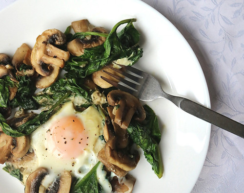 Eggs spinach and mushrooms breakfast skillet recipe