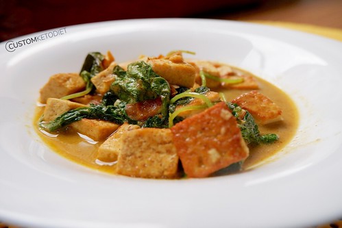 Curried tofu with spinach