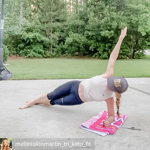 Credit to @melissakinmartin_tri_keto_fit : Day 23 - 12.5 minute plank . To plank or not to plank? . Planking is a great full body workout! And though there are many reasons to plank my favorite benefits of this simple exercise are: . 1. Planks help streng