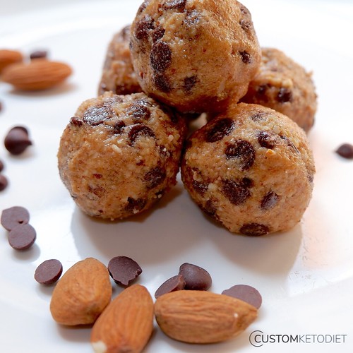 8 Almond butter energy balls