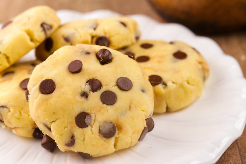 9 Keto No-bake Chocolate Chip Cookies