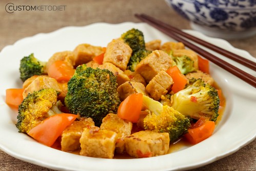 4 Hunan-style quorn and broccoli stir fry