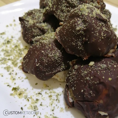 7 Choco Almond Fat Bombs