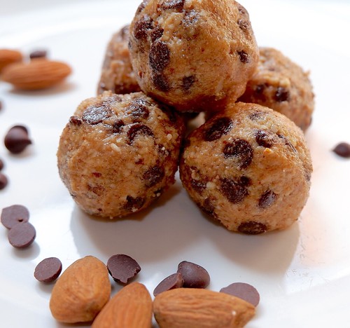 Almond butter energy balls