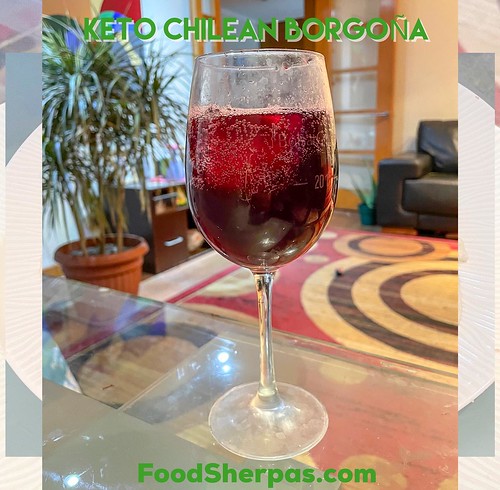 Looking for a new keto drink to try? Seek no further and try a Chilean Keto Borgoña! The typical Chilean Borgoña is a mix of Chilean red wine with strawberries and sugar. But most of the time, the drink is actually a pitcher of red wine with a can of suga