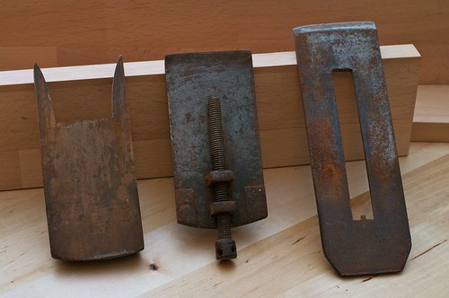 Wedge, chipbreaker, iron (bottom sides)