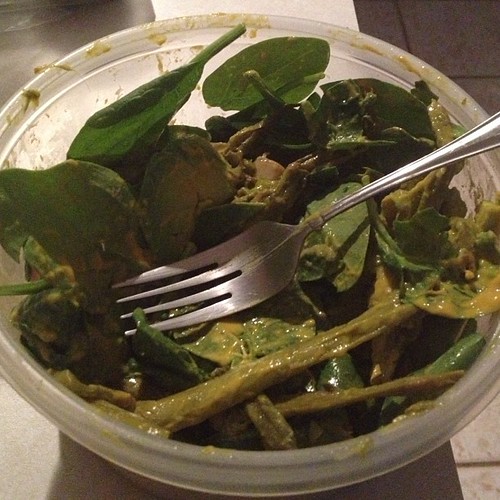 It may not be the best picture but my sample of a filling low carb, low cal dinner. 5oz chicken, 2 cups asparagus, 2 cups spinach, 3oz avocado, Mustard & spices. Yum!