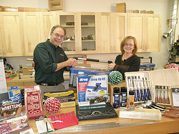 The American Woodshop Co-Hosts Scott and Suzy Phillips Offer Holiday Gift Ideas from Woodcraft