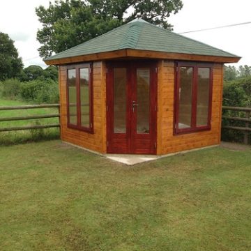 Pointed roof cabin