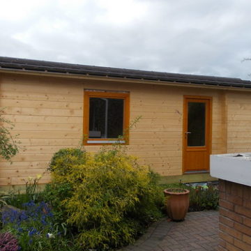 Garden annexe front tile view