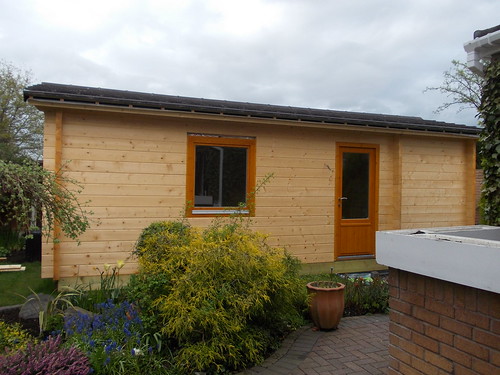 Garden annexe front tile view