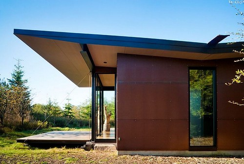 olson-kundig-false-bay-writers-cabin-exterior7-via-smallhousebliss