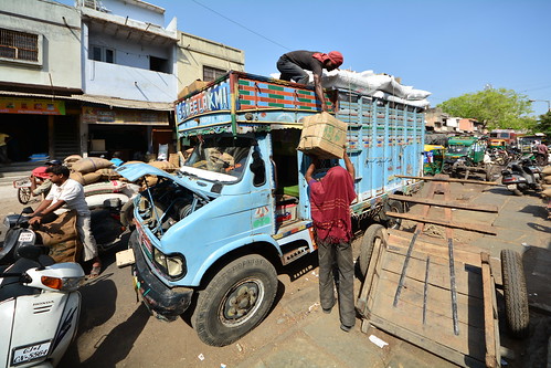 India - Gujarat - Ahmedabad - Market - Truck - 31