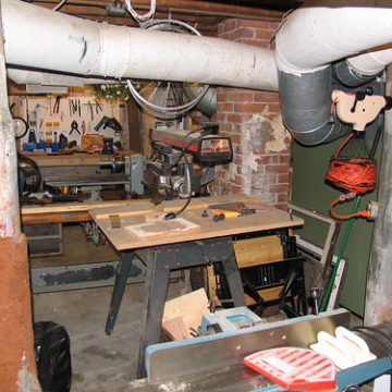 Radial arm saw