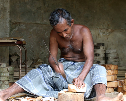 Making Lacware Pots (IMG_1822b)