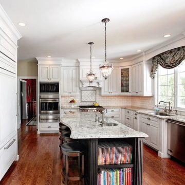 Magnolia Way Kitchen #ciderpresswoodworks #kitchen #modern #wood #light #color #colorful #house #interior #interiordesign #interiordesigner #woodshop #decor #idea