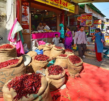 India - Gujarat - Ahmedabad - Streetlife - Food Store - 41