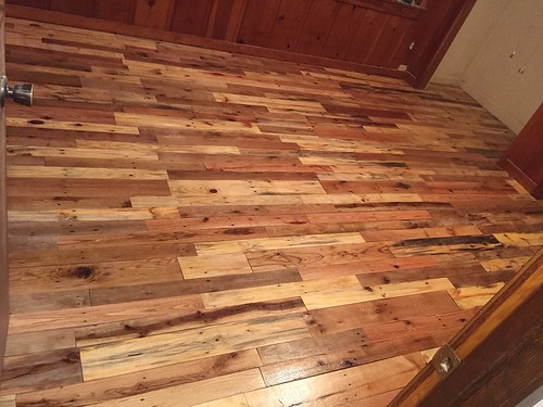 Pallet Wood Floors Two Ways