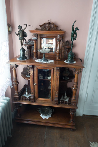 Fine woodworking cabinet