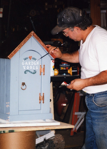 Garden small tool storage