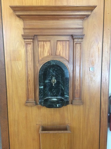 Burlington Savings Bank (1900) – interior drinking fountain