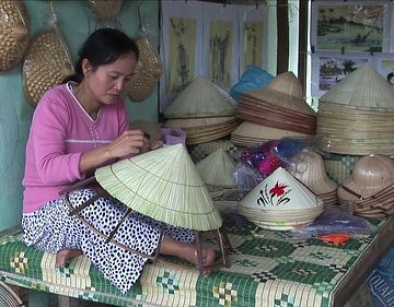 Vietnam - Hue - Hat Painting - 18