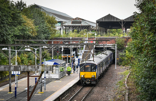 318261 arriving at Bellgrove