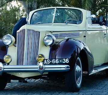 PACKARD 120 CONVERTIBLE COUPE (1939)