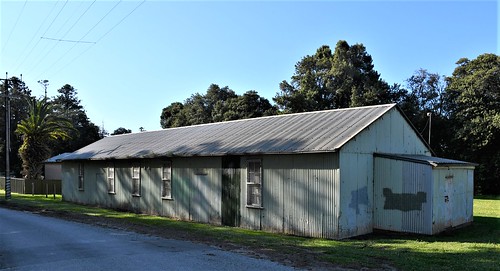 Rapid Bay Dining Room building was available for single men working at the limestone mine located above the bay. Fleurieu Peninsula South Australia