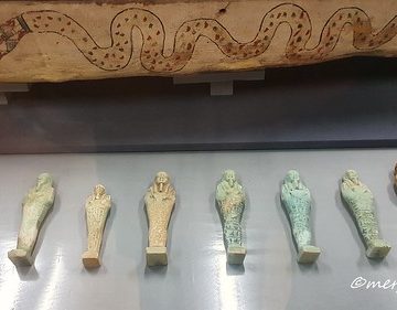 Eight Ushabti statuettes