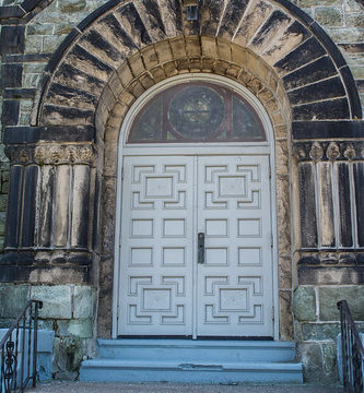 main entrance - Euclid Avenue Christian Church