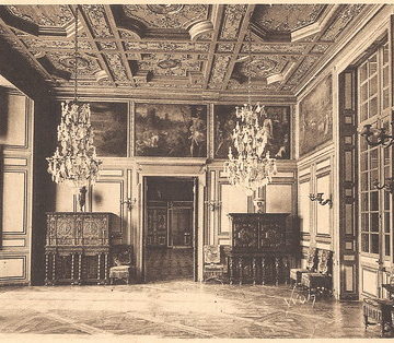 Fontainebleau (Seine-et-Marne) - Salon des Aides de Camp Prior to 1927. And a Massacre in Mexico.