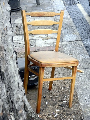 wooden Chair lost abandoned dumped market Chiswick High Road 22nd December 2010 14:22.30pm