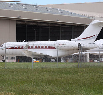 Bombardier BD-700-1A11 business jet N939ML