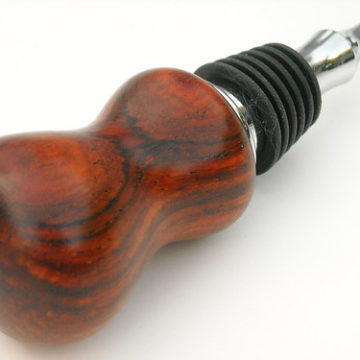 Wood wine bottle stopper