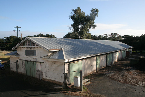 20120808_7944 front shed