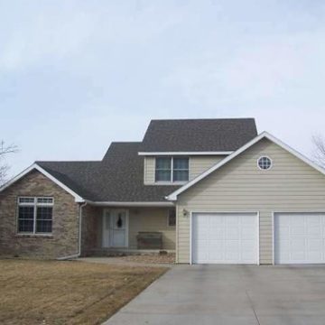 North Platte, Ne Real Estate For Sale - 3116 Meadow Court. Mls# 17740 Is A 3 Bedroom, 3 Bath Home Listed At Just $219,900!