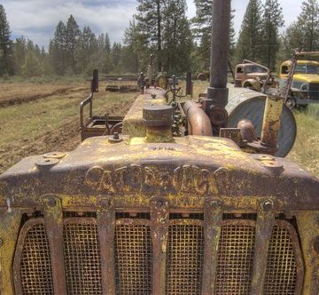 Antique Caterpillar bulldozer grill grille HDR