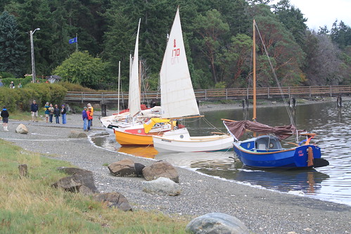 IMG_1120 - Nordland WA - Mystery Bay State Park - 2015 Red Lantern Rally - SCAMP lineup on beach